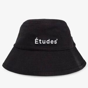 Études Black Bucket Hat